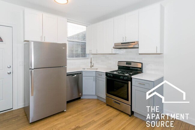 Building Photo - 5214 N Damen Ave
