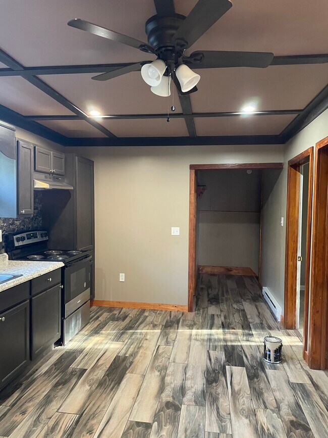 Foto del edificio - 910 N Warren St