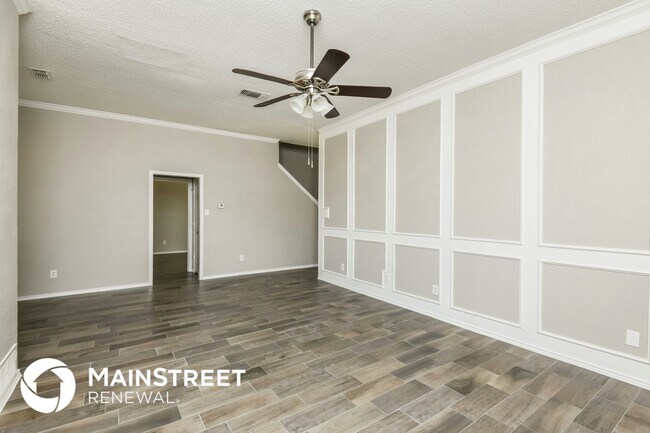 Foto del edificio - 6304 Woodcreek Trail