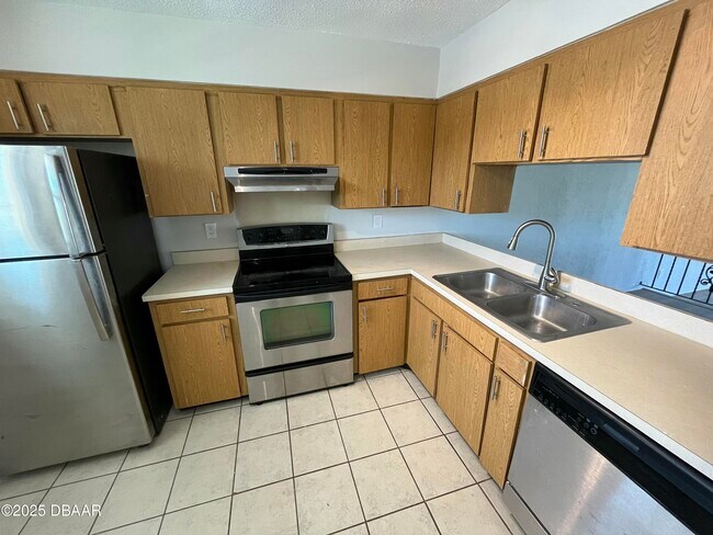 Foto del edificio - 3635 Cardinal Blvd