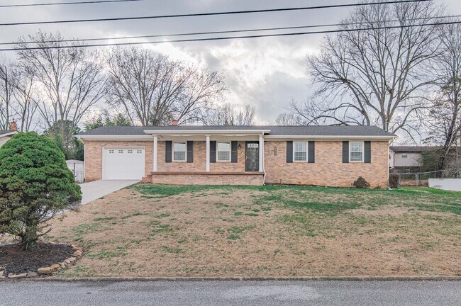 Building Photo - 7707 Windsong Rd
