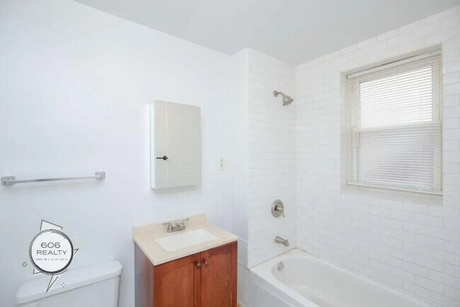 Foto del edificio - 6254 S Western Ave