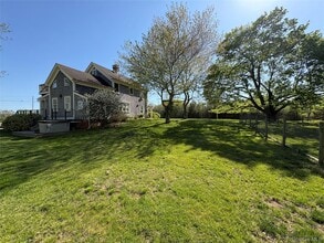 Building Photo - 184 Twomey Ave