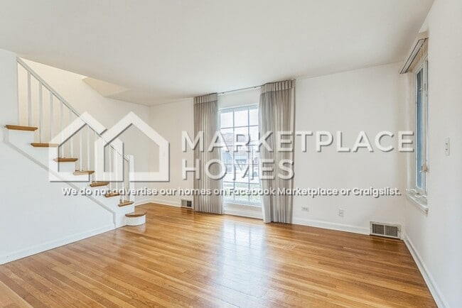 Building Photo - 706 Broadview Ave