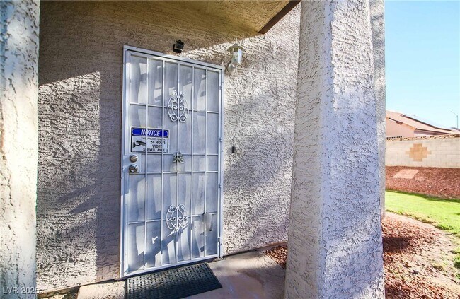 Foto del edificio - 101 Luna Way