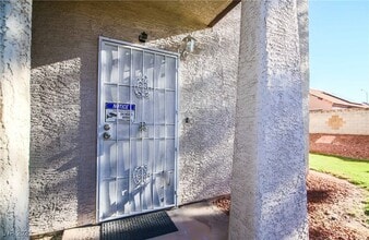 Building Photo - 101 Luna Way