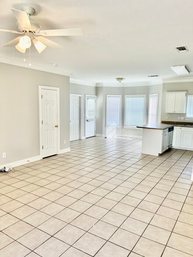 Primary Photo - 1256 St Andrews Ln