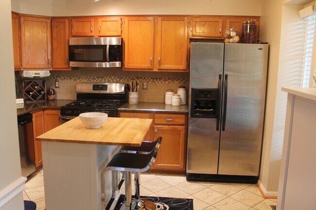 Kitchen - 6570 Kelsey Point Cir