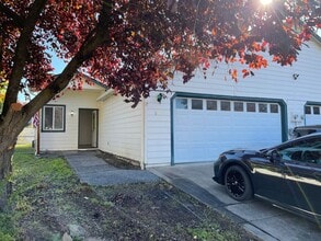 Building Photo - 572 Mountain View Dr