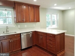 Building Photo - 5551 Winford Ct
