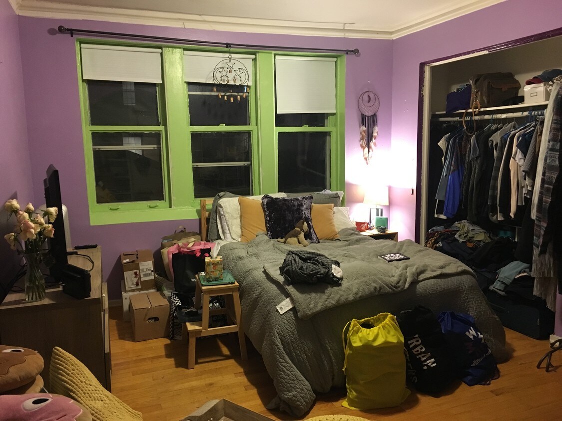Foto principal - 5830 N Kenmore Ave