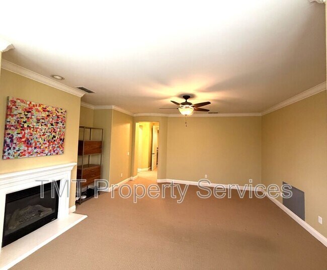 Foto del edificio - 6912 Riqueza Ct