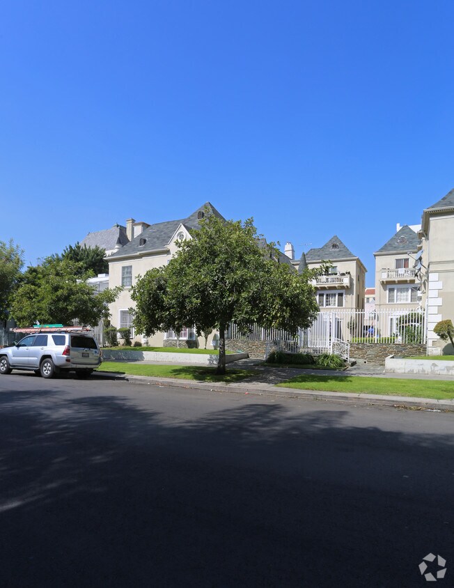 Foto del edificio - 845 S Hobart Blvd