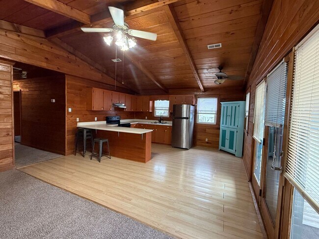 Foto del edificio - 2 bedroom, 2 bath House