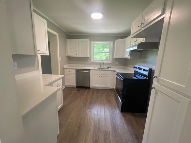 Foto del edificio - Renovated 3 Bedroom 1 Bath Home for Rent!!