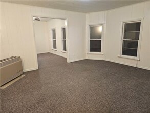 Building Photo - 21 Armory Pl