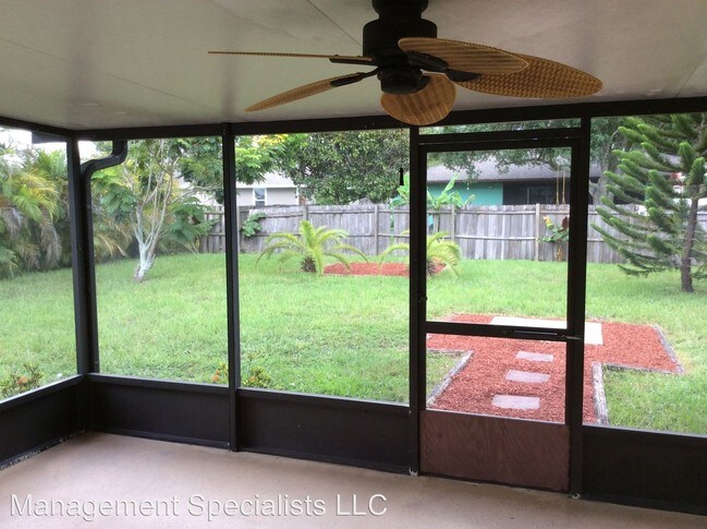 Foto del edificio - 1561 SW Broadview St