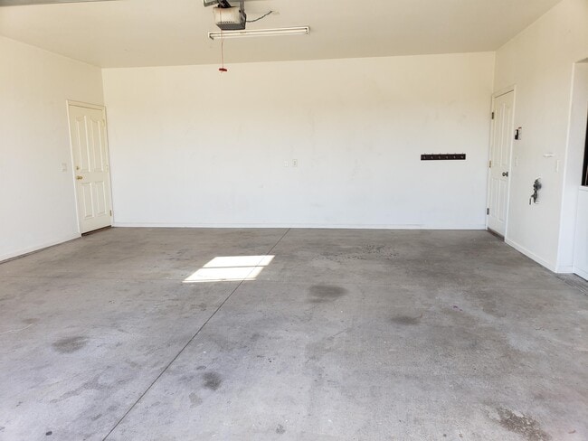 Building Photo - 2324 Webb Cir