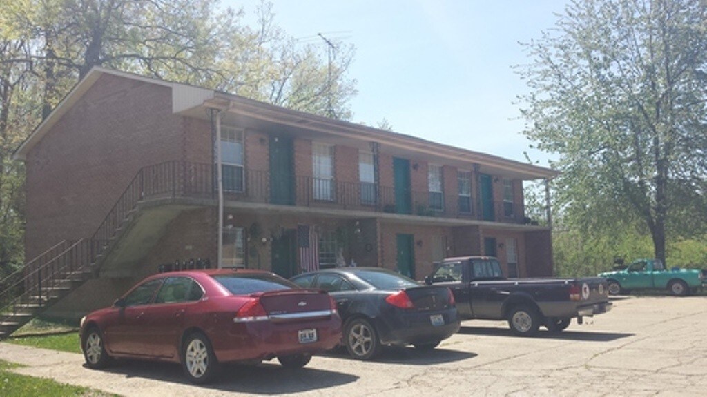 Primary Photo - 246 Elmwood Dr