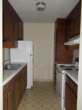 Building Photo - 1510 Hunter Dr