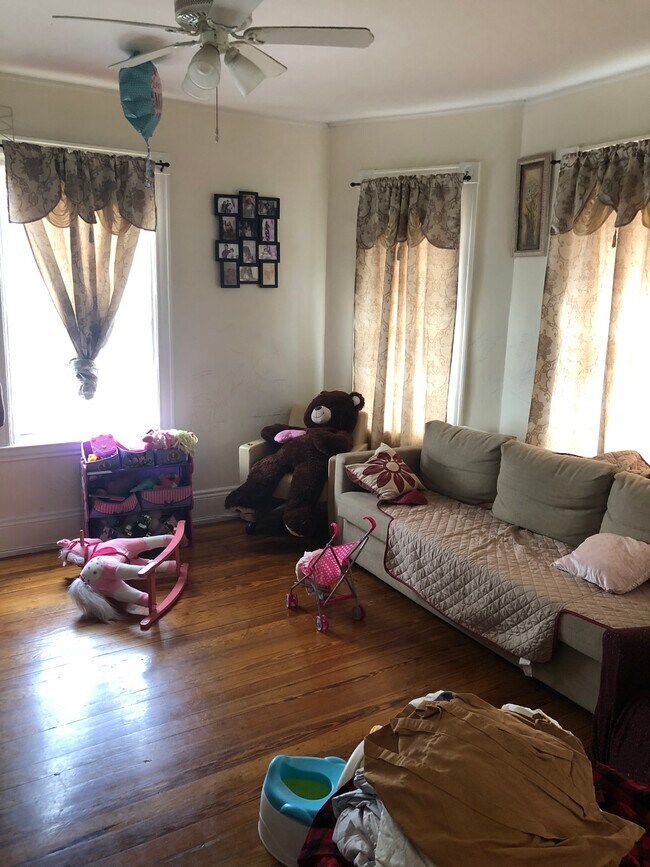 Foto del edificio - 2 Montfern Ave