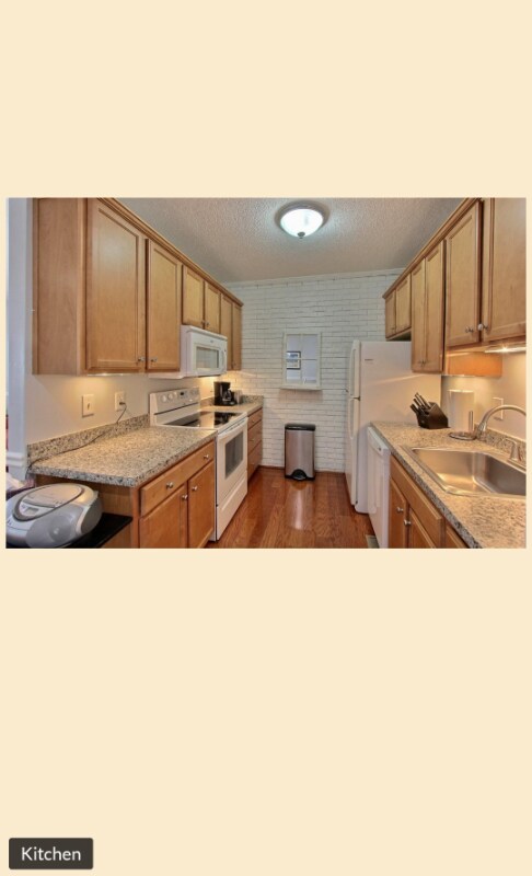 Building Photo - 1801 N Virginia Dare Trail