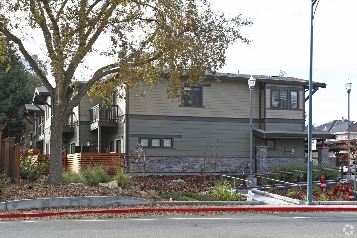 Geary Road Townhomes Walnut Creek, CA