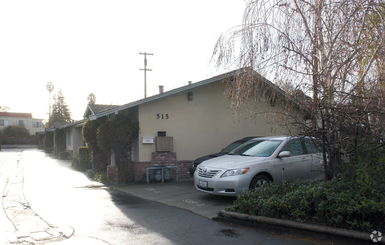 Foto del edificio - 515-519 Sierra Vista Ave