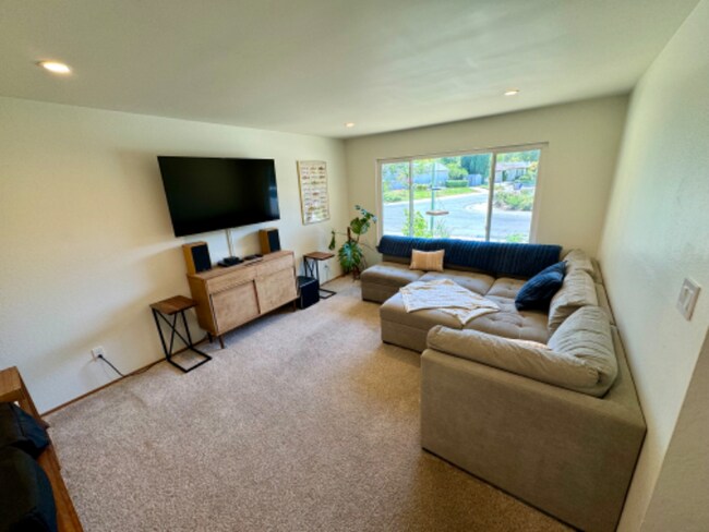 Foto del edificio - 141 Waterglen Cir