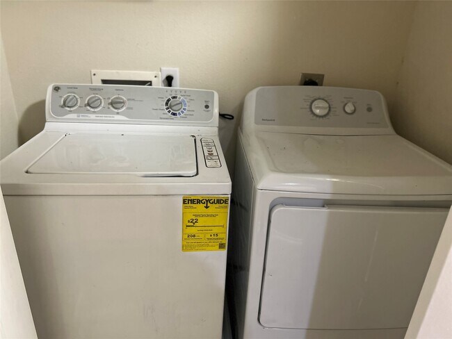 Foto del edificio - 14430 Fairbuff Ln