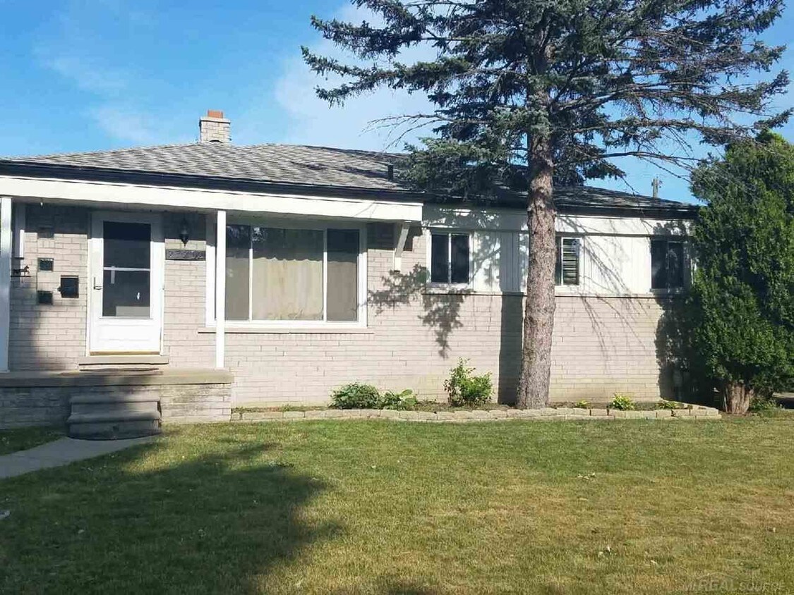 Primary Photo - 27212 Grant St