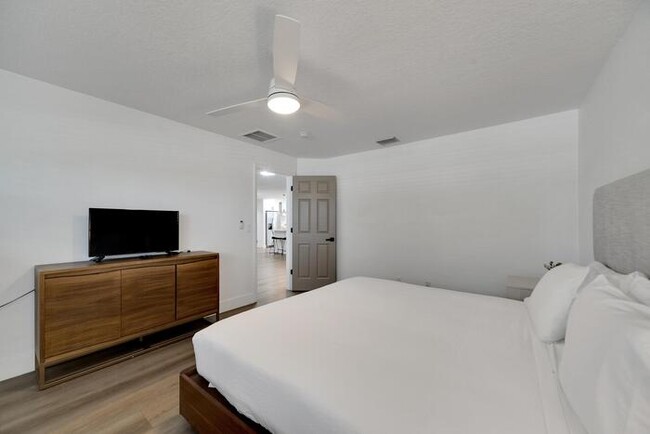 Foto del edificio - 9622 Oakhurst Rd