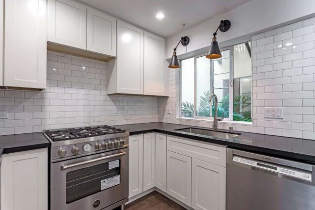 Foto del edificio - 3 bedroom in San Francisco CA 94118