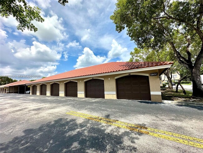 Building Photo - 231 SW 116th Ave