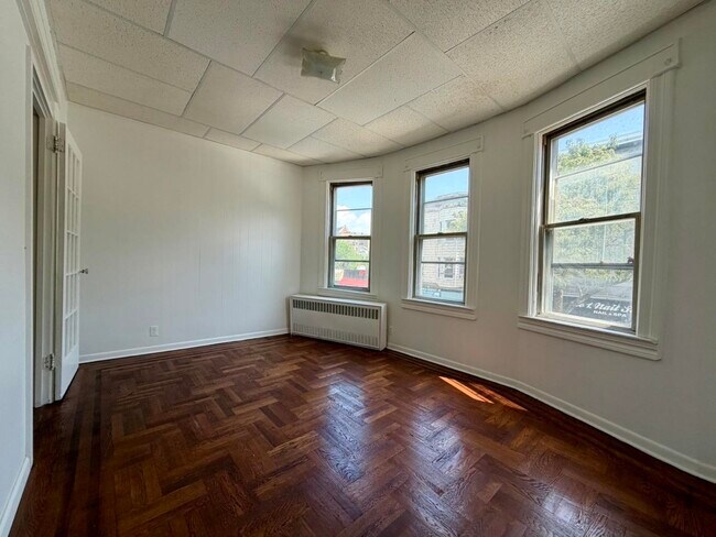 Foto del edificio - 743 West Side Ave