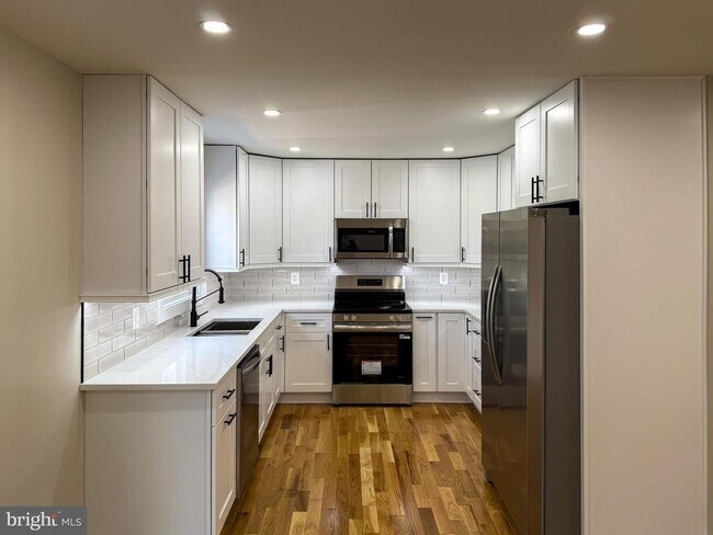 Foto del edificio - 1723 Gabriel Ct