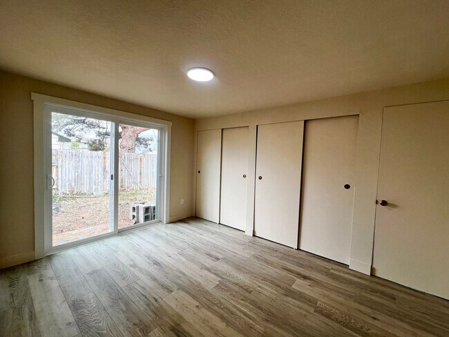 Building Photo - Beautifully Remodeled 3 Bed | 1.5 Bath Single-Family Home for Rent