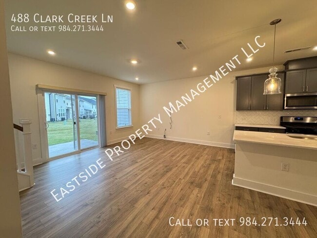 Building Photo - 488 Clark Creek Ln