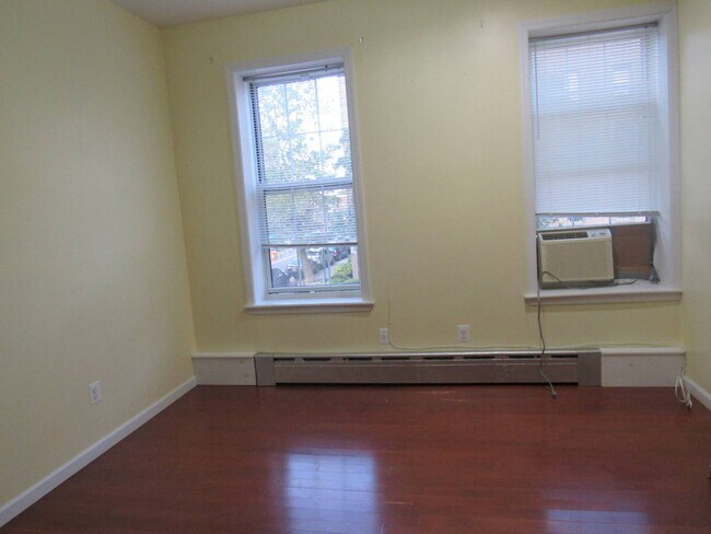 Foto del edificio - 47-04 48th St