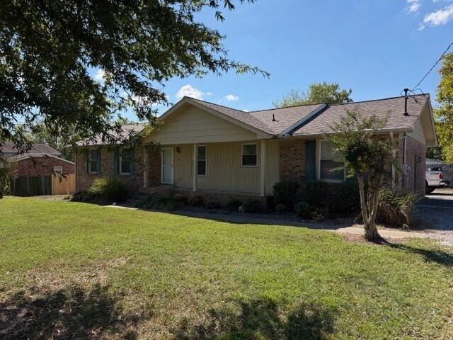 Foto del edificio - 287 Old Shackle Island Rd