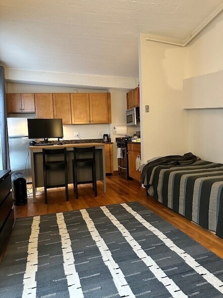 Building Photo - 12 Stoneholm St