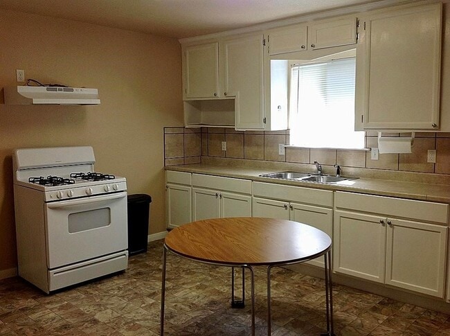 Foto del edificio - 3554 Mt Pleasant St