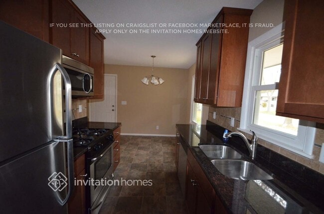 Building Photo - 2675 2nd St N