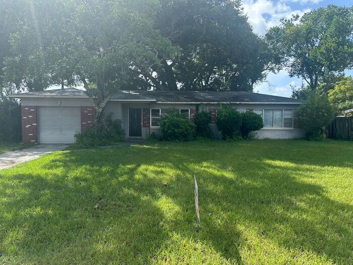 Primary Photo - Beautiful 3 bedroom, 2 bath home located i...