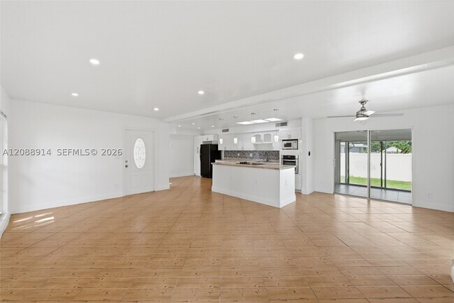 Foto del edificio - 6316 NW 74th Ave