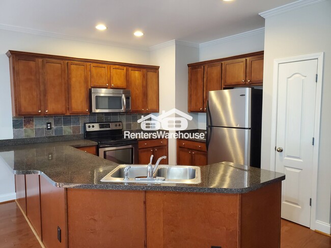 Foto del edificio - 262 Derby Ct