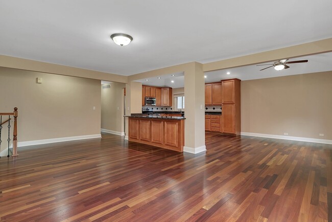 Building Photo - 6411 Berkshire Ct