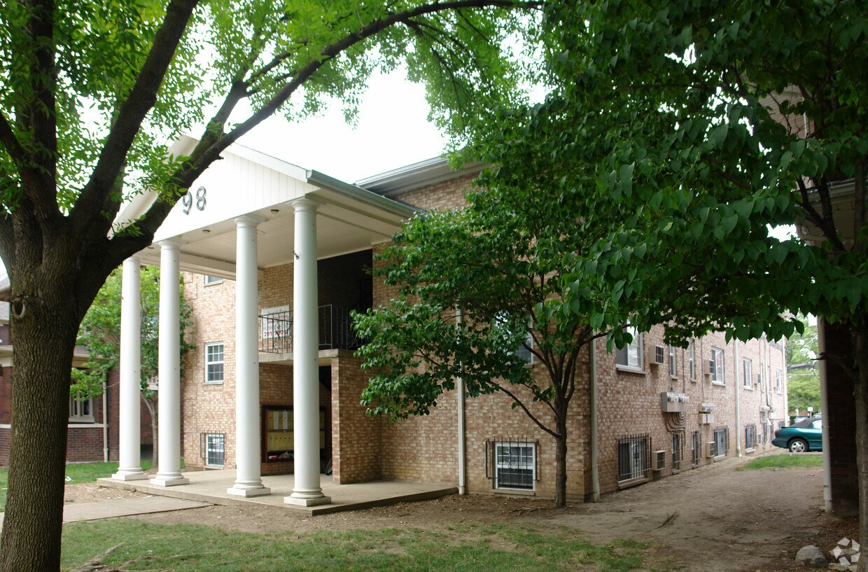 Building Photo - 98 E 12th Ave