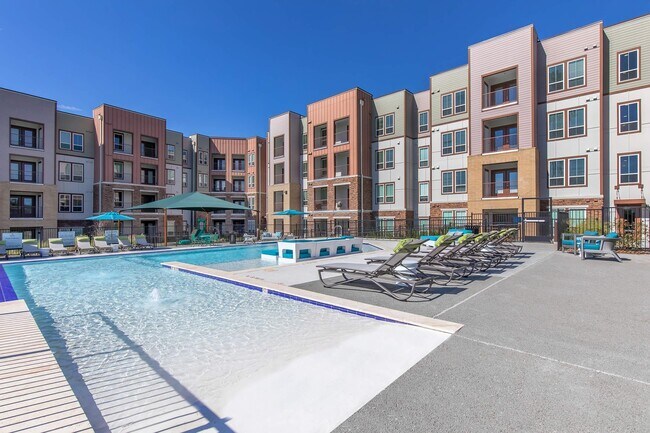 Foto del edificio - 7450 Bluff Springs Rd