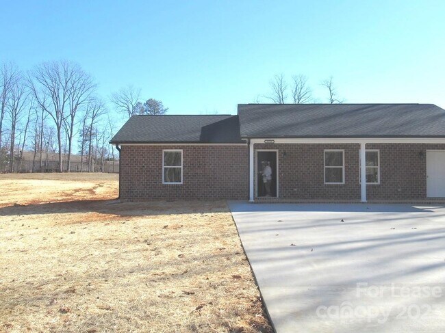 Building Photo - 3776 English Oak Dr
